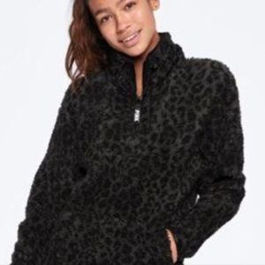 NWOT VS Pink Sherpa Teddy Quarter Zip.  Size XS oversized.